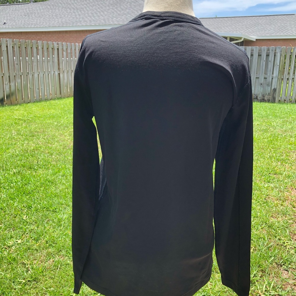 Lululemon reversible Concurrent LS - Picture 3 of 6